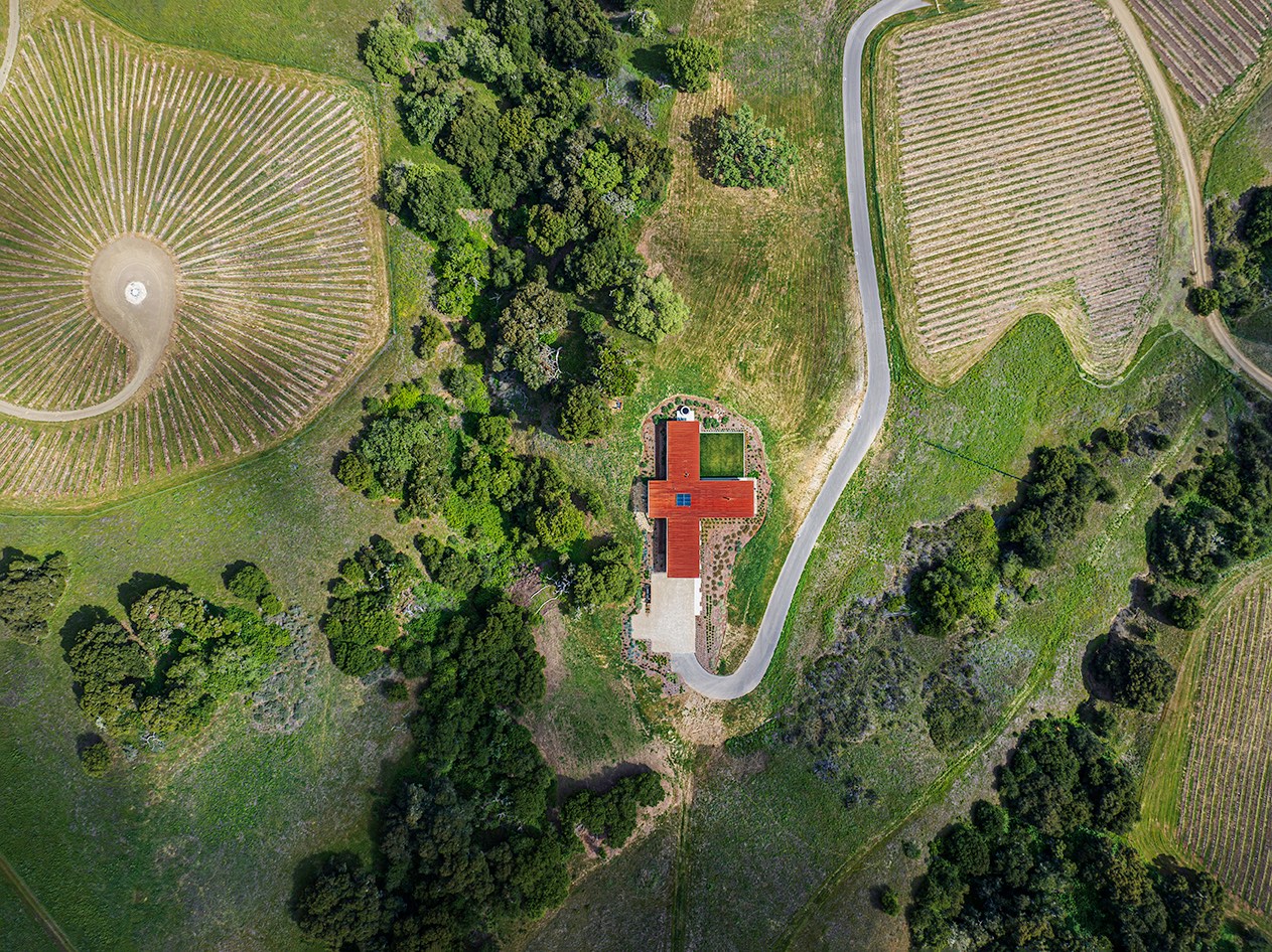 Vineyard Residence by Clayton Korte