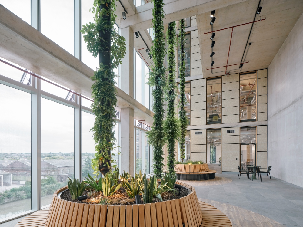 TQEC vertical garden