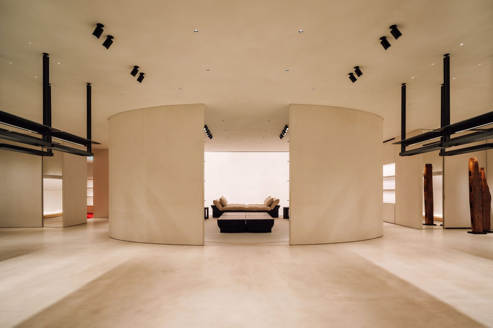 Fashion Clinic Avenida by Anoche
