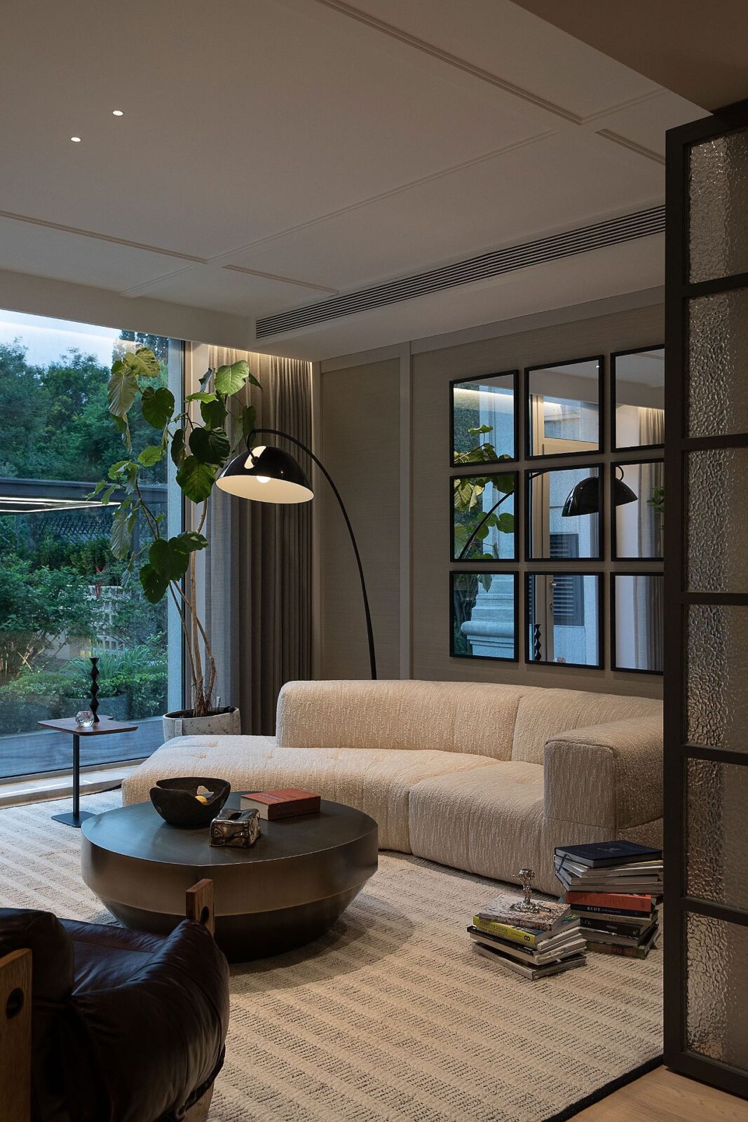 A Nature-Inspired Fashion House by Shangceng Design