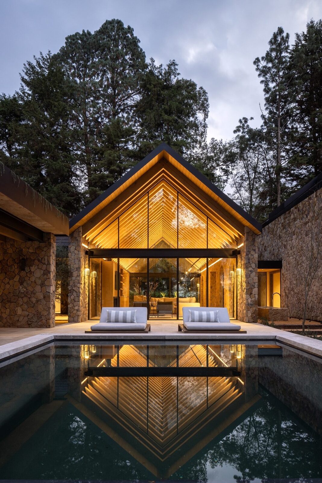 Casa de al Lado by Chain + Siman