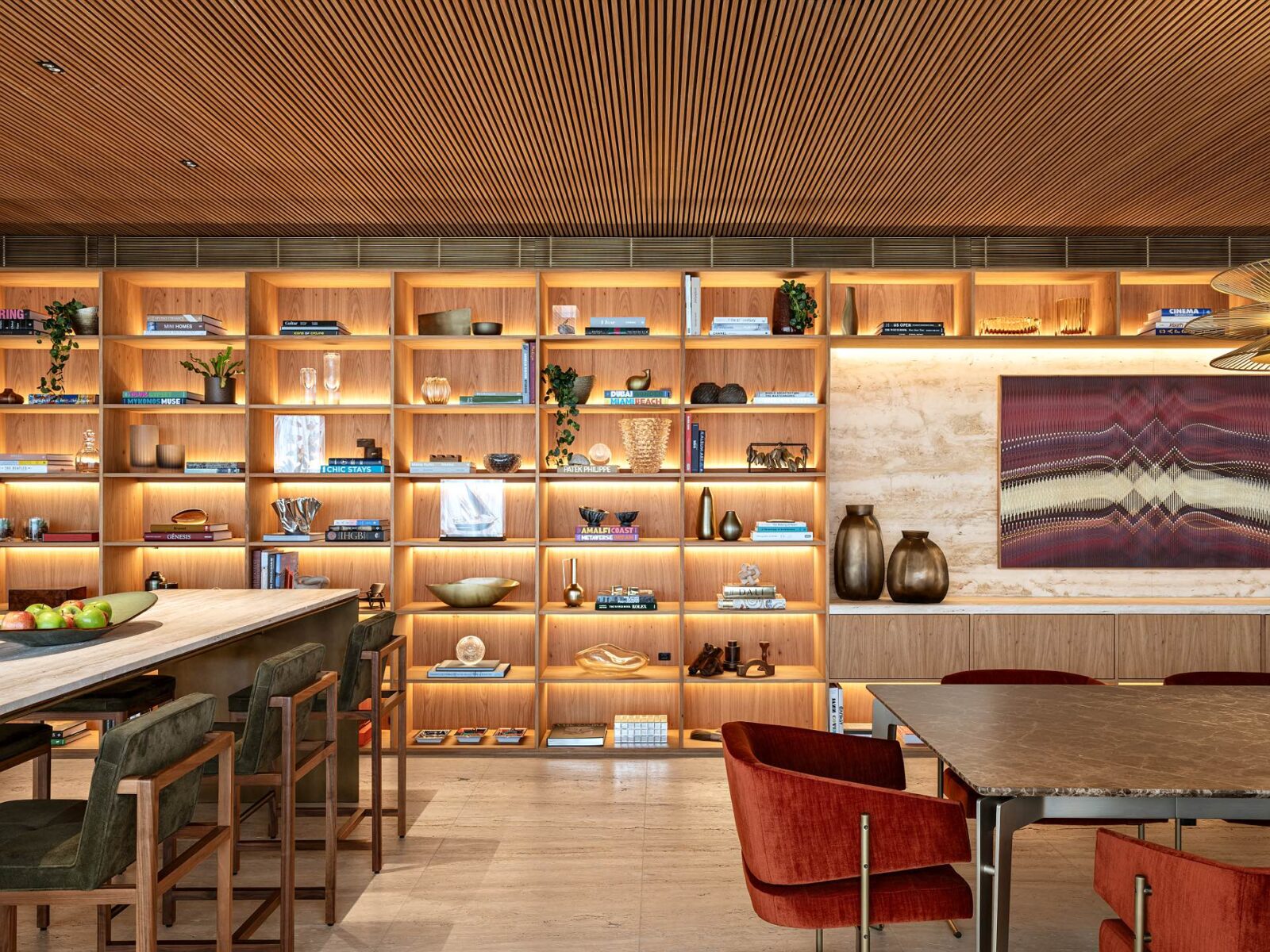 Flat Heritage: interiors by Studio MK27 and lighting design by FOCO Luz e Desenho