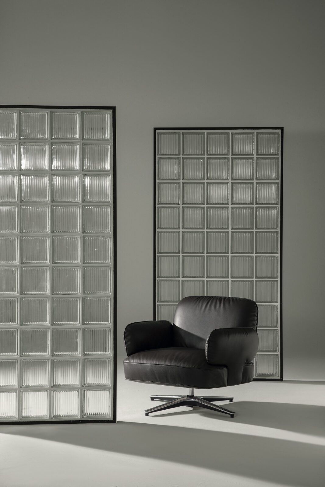 Dafne armchair by Gordon Guillaumier for Frigerio