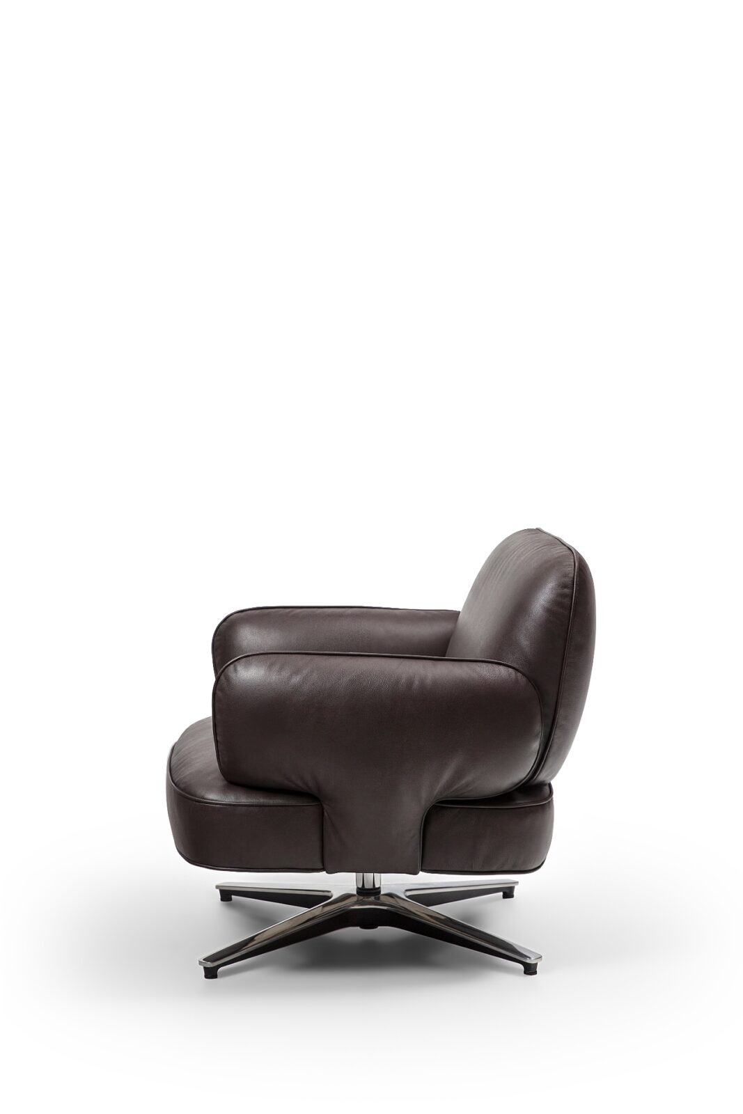 Dafne armchair by Gordon Guillaumier for Frigerio