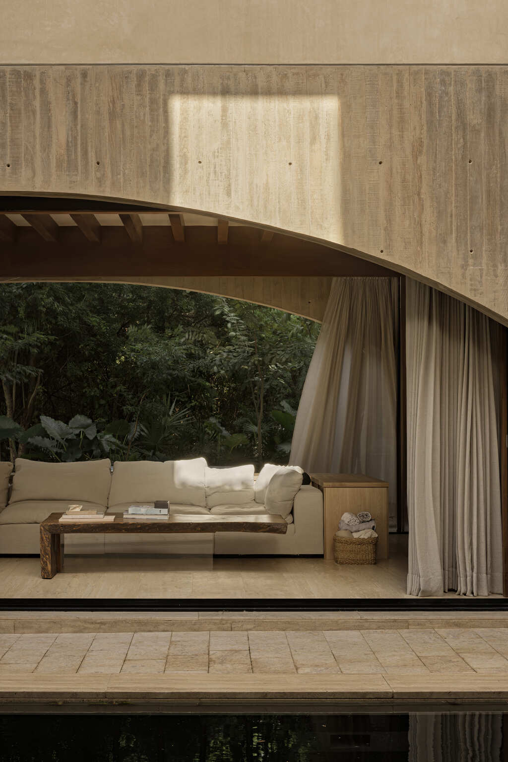 Casa Dragones by V Taller