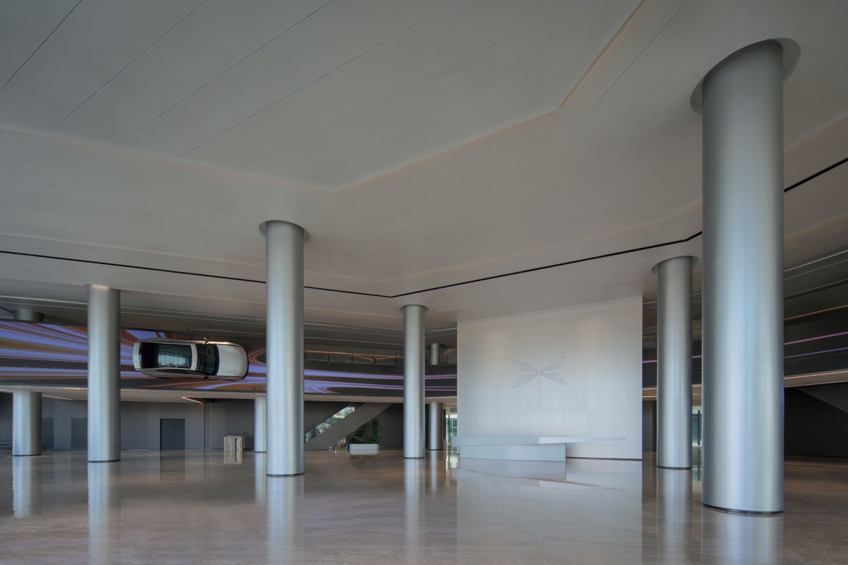 Lobby columns